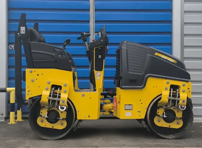 Válec Bomag BW 90 AD-5